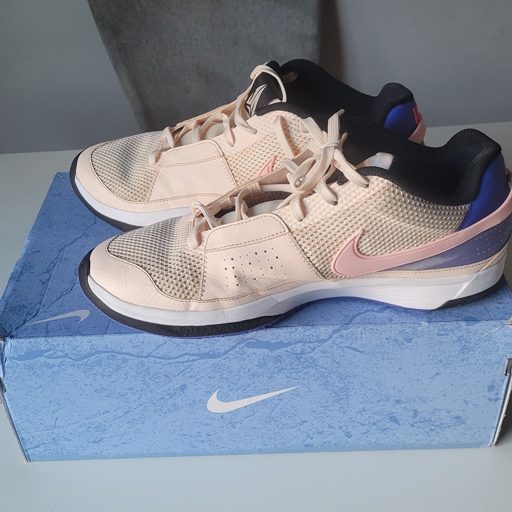 Nike Men's Cream and Pink Athletic Shoes